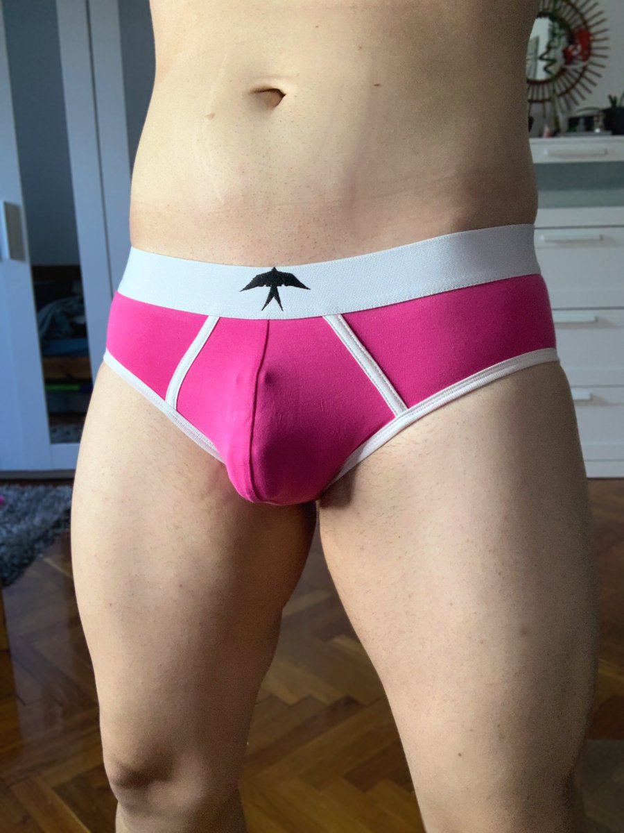 connrcollins's tweet photo. I’m loving my new briefs from @BudapestFecske 😍 Incredibly comfy and loving the colour as well 😊 
What do you guys think? 😜 https://t.co/C2BjwuxJFG