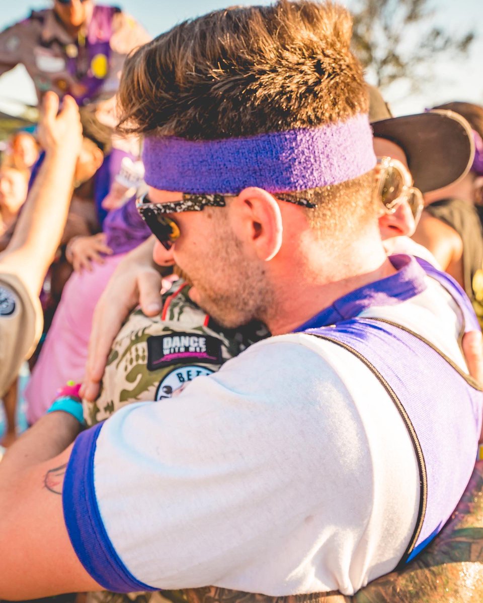 Thankful for our flock🤍⚡️ Wishing all of you a happy holiday🐣