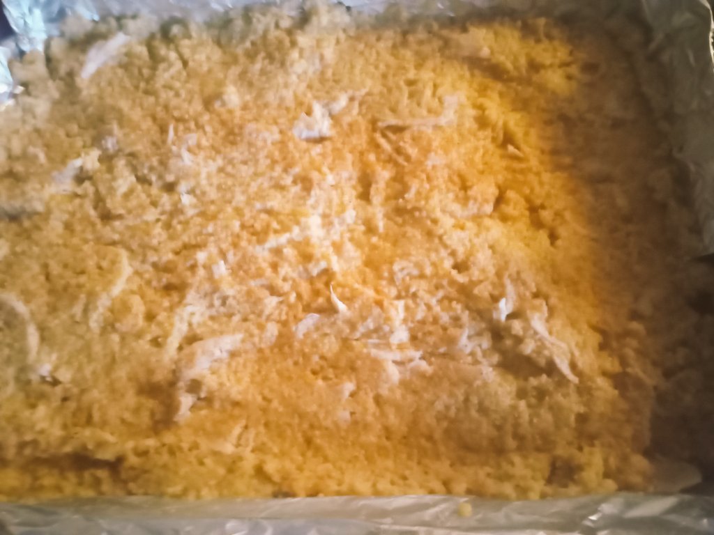 DoreneShaver1's tweet photo. Another #homemade #cornbreadstuffing going in the oven for about 45 minutes to bring to my #daughters I used to make #cheesecake but now I leave that to my #daughters 😋🧡enjoy tg every1 https://t.co/gmEtefopg9