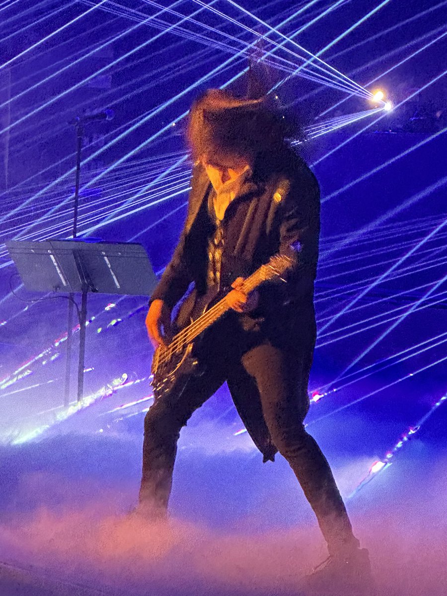 mac_tlc_'s tweet photo. What a great show last night. And some major league hair twirling from @TonyDickinsonBG . @trans_siberian @ChrisCaffery @joelhoekstra13 @roddychong @SirRussellAllen https://t.co/QT15qPGzi7