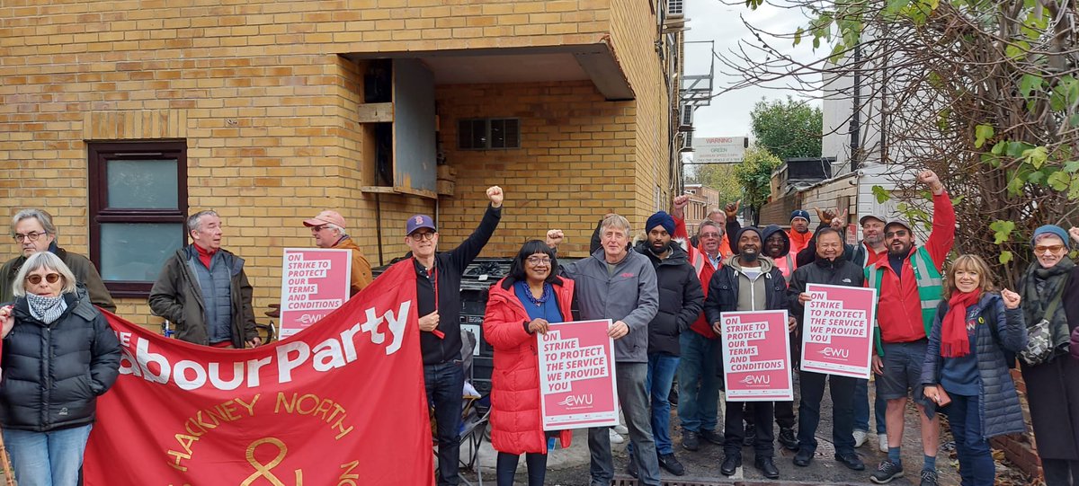 left_Haringey's tweet photo. Tottenham, Wood Green &amp; Stoke Newington today. Great to have Labour members, Party banners, cllrs and @HackneyAbbott with the workers and supporters at CWU pickets! Posties face severe attack from employer and Tories. This solidarity is so important! https://t.co/5Rqu5961iK