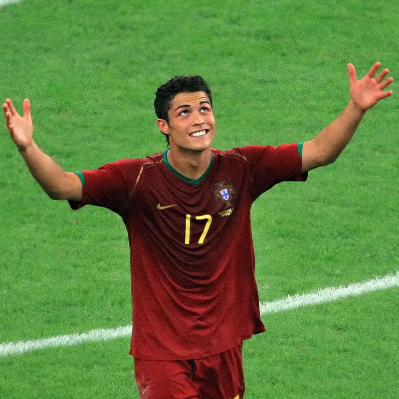 FIFAWorldCup's tweet photo. An icon being iconic.