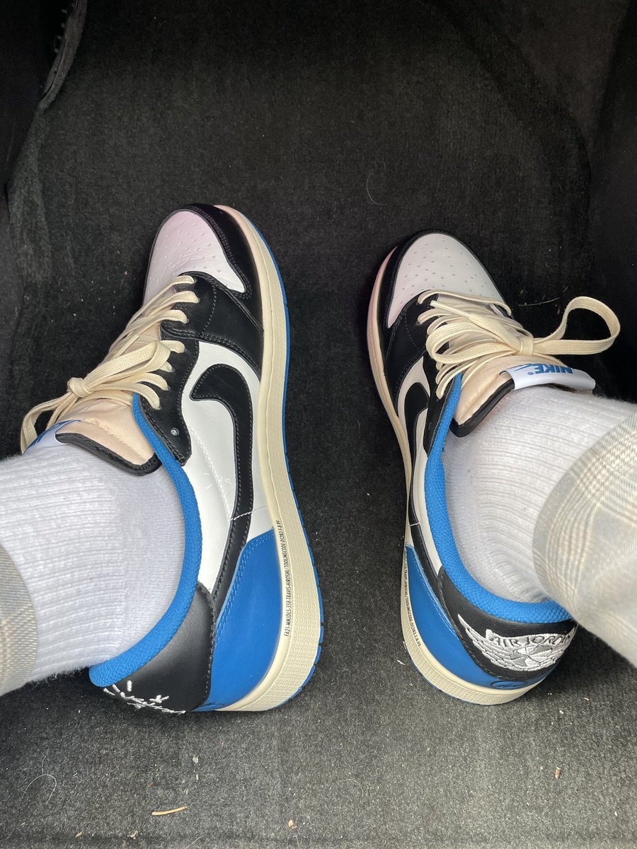 keayton's tweet photo. @snkr_twitr Finally breaking these out https://t.co/twMeze6oye