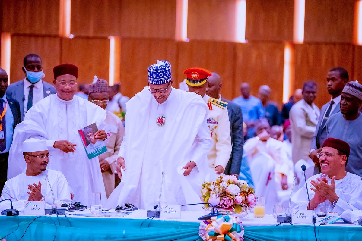 BashirAhmaad's tweet photo. President @MBuhari is in Niamey, Niger Republic ahead of African Union Summit on Industrialization and Economic Diversification. On the sidelines of the Summit, the President commissioned Muhammadu Buhari Boulevard and launched the French version of the ‘Buhari Book’. #PMBInNiger https://t.co/IVPUNvwCRF