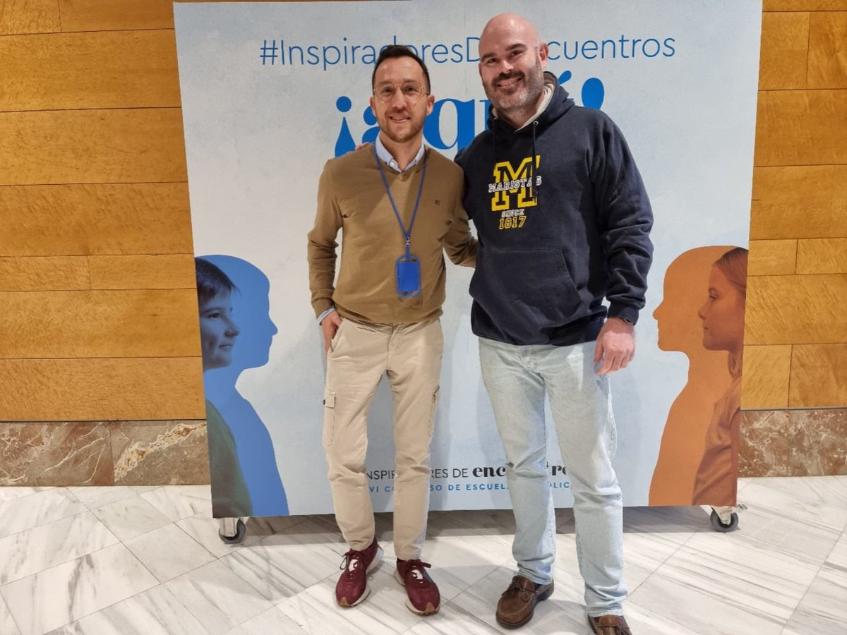 maristasevilla's tweet photo. Algunos de nuestros profes están disfrutando en el XVI Congreso Nacional de @EC_Andalucia en Granada. 
#InspiradoresDeEncuentros #Congreso https://t.co/8YvyH1UxSI