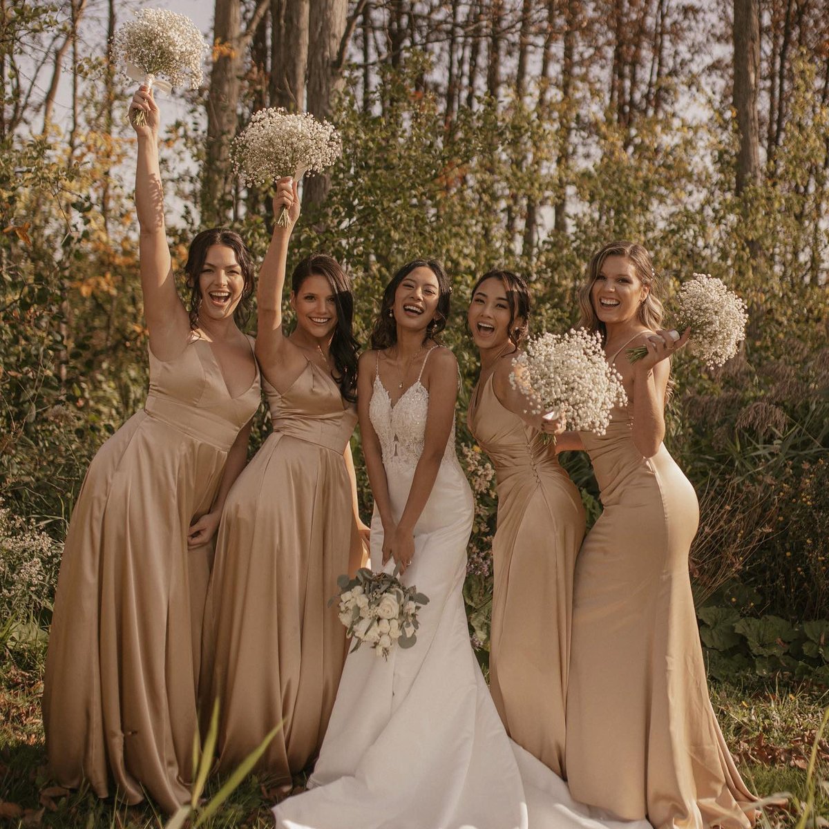 Bouquets in the air if you're ready to do some major shopping 💐 Our entire site is 20% off until midnight EST!

Instagram/mwthn