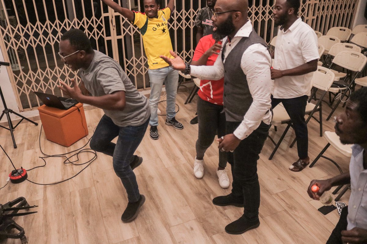 iSpaceGh's tweet photo. What an exhilarating match!

The emotional rollercoaster alone kept us off our seats here at iSpace. 

Better luck for Ghana in our next Match👏

#GhanaVrsPortugal 
#ghanablackstars 
#Ghana 
#firstAfrican
#atizigi https://t.co/u4PXO8ZjzV