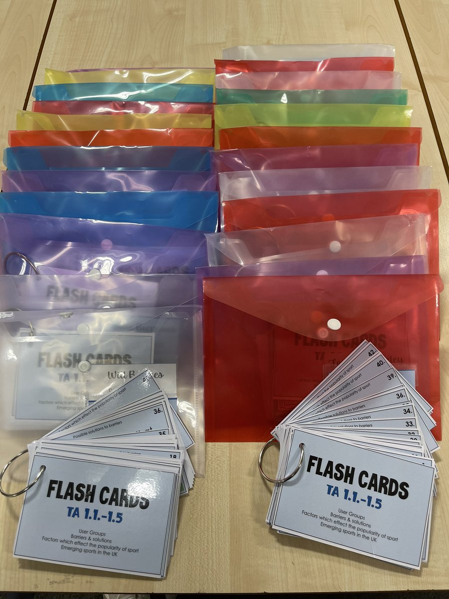 Miss Holmes tweet media