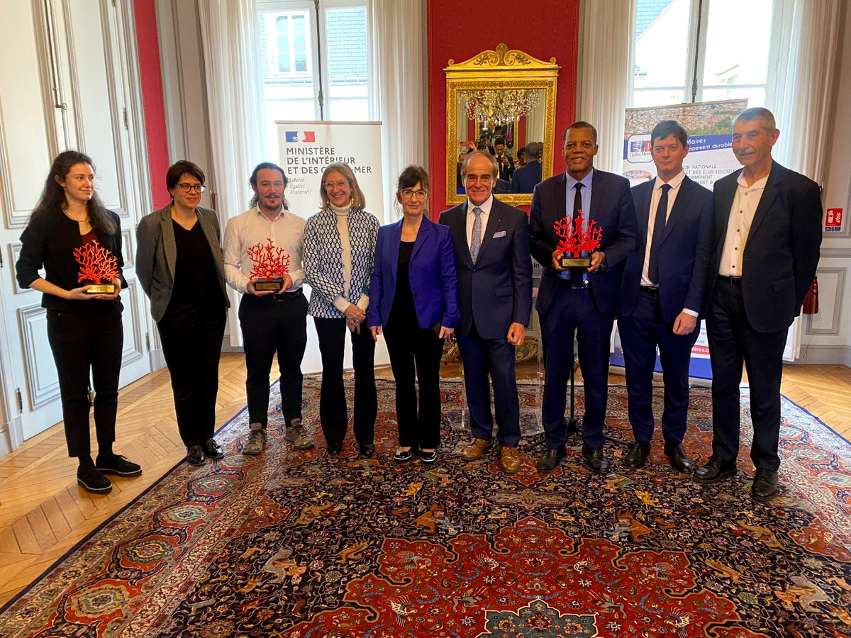 outremers360's tweet photo. #Biodiversité: La #Guadeloupe, La #Réunion et #SaintMartin récompensés lors de la 9ème édition de la Palme Ifrecor au Ministère des #Outremer
➡️Des prix valorisant les actions en faveur de la préservation et la gestion durable des récifs coralliens
➡️https://t.co/qlayyfENkp https://t.co/bP2NEIU82n