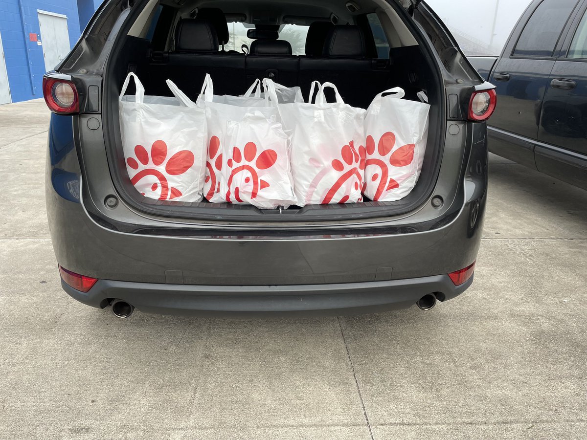 ApopkaFootball's tweet photo. Practicing on Thanksgiving means Chick-Fil-A chicken biscuits! Thank you Chick-fil-A Hunt Club in Apopka and donating parents for making it happen! #hokahey #apk https://t.co/RYWoPgNY7J