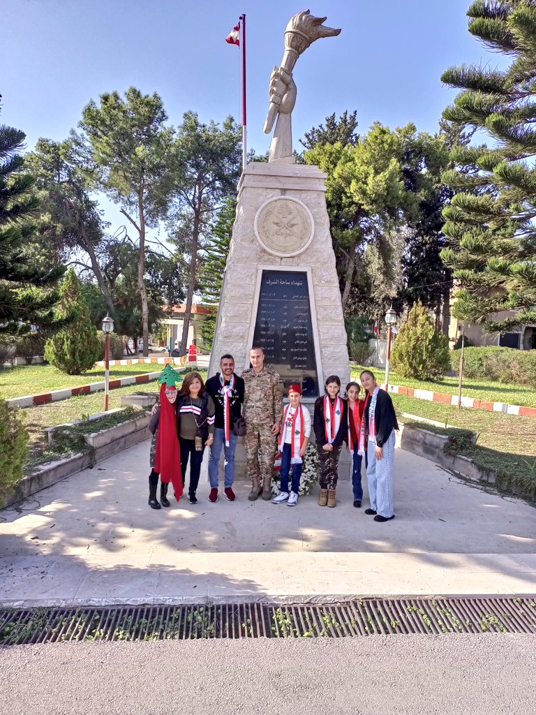 في الذكرى ٧٩ لإستقلال لبنان كان لدوحة المقاصد زيارة لثكنة الجيش في صيدا لتقديم المعايدة.
#لبنان
#الإستقلال
<a href="/makdawhaschool/">Makassed Dawha School</a>