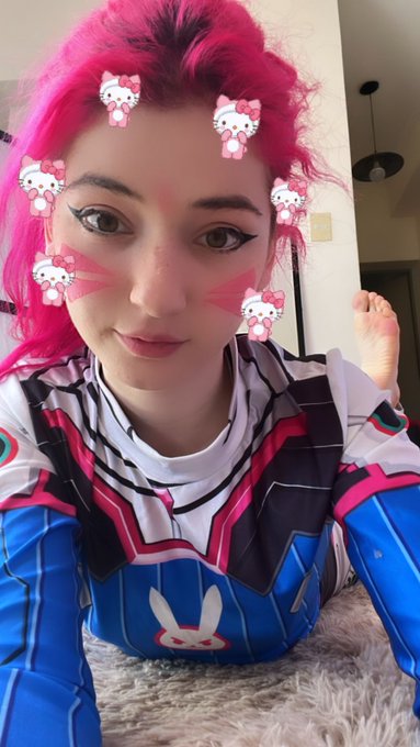 2 pic. Tengan un lindo jueves 🥰 https://t.co/C0soAr4HQB