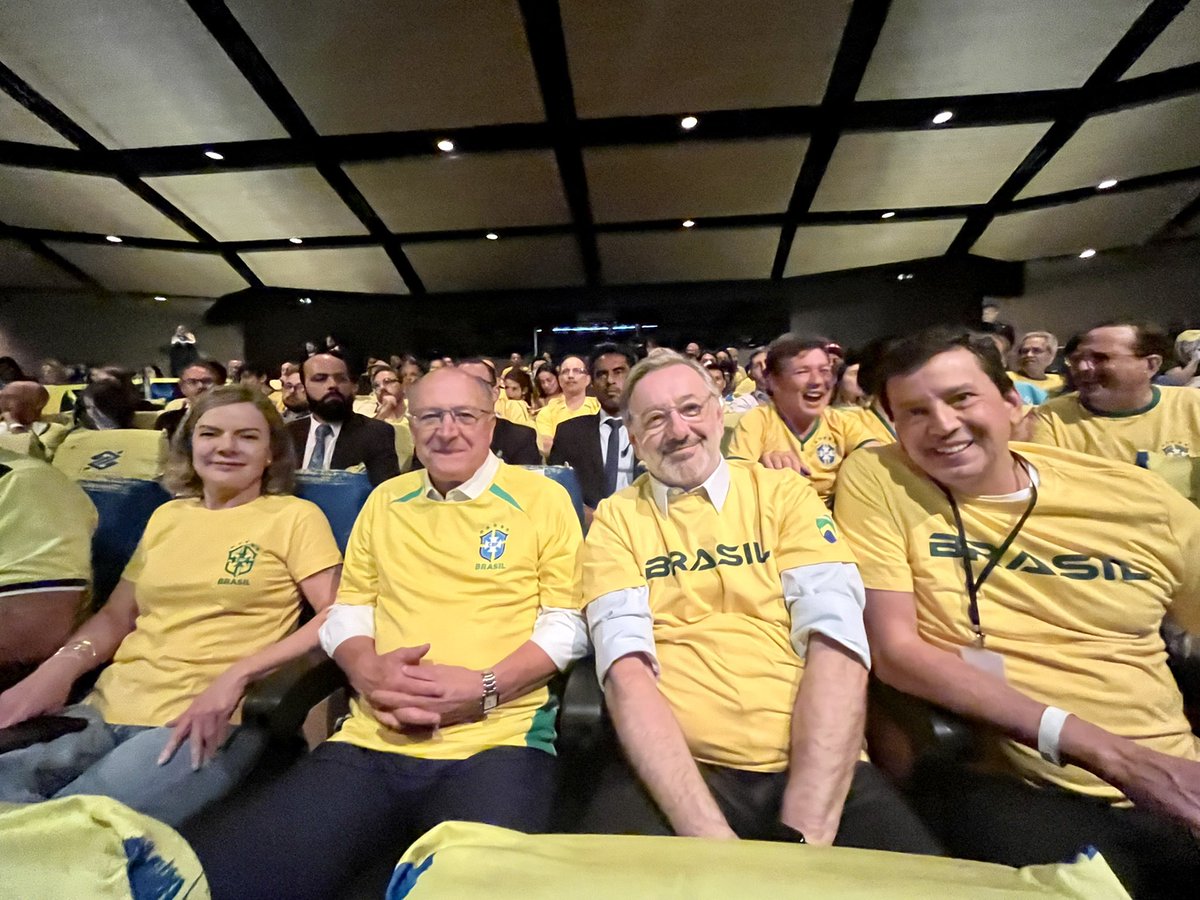 Na torcida! Vamos, 🇧🇷 #Brasil