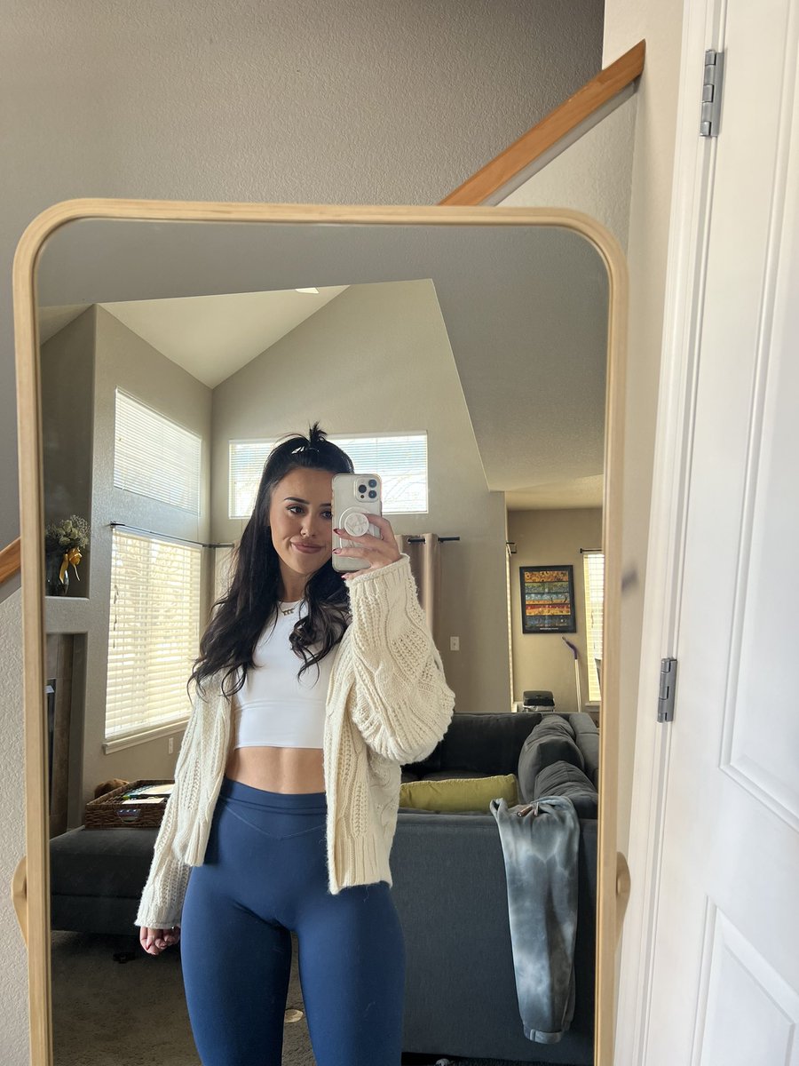 GM! If you’re American Happy Thanksgiving and if not happy Thursday 😊 #NFTCommunity