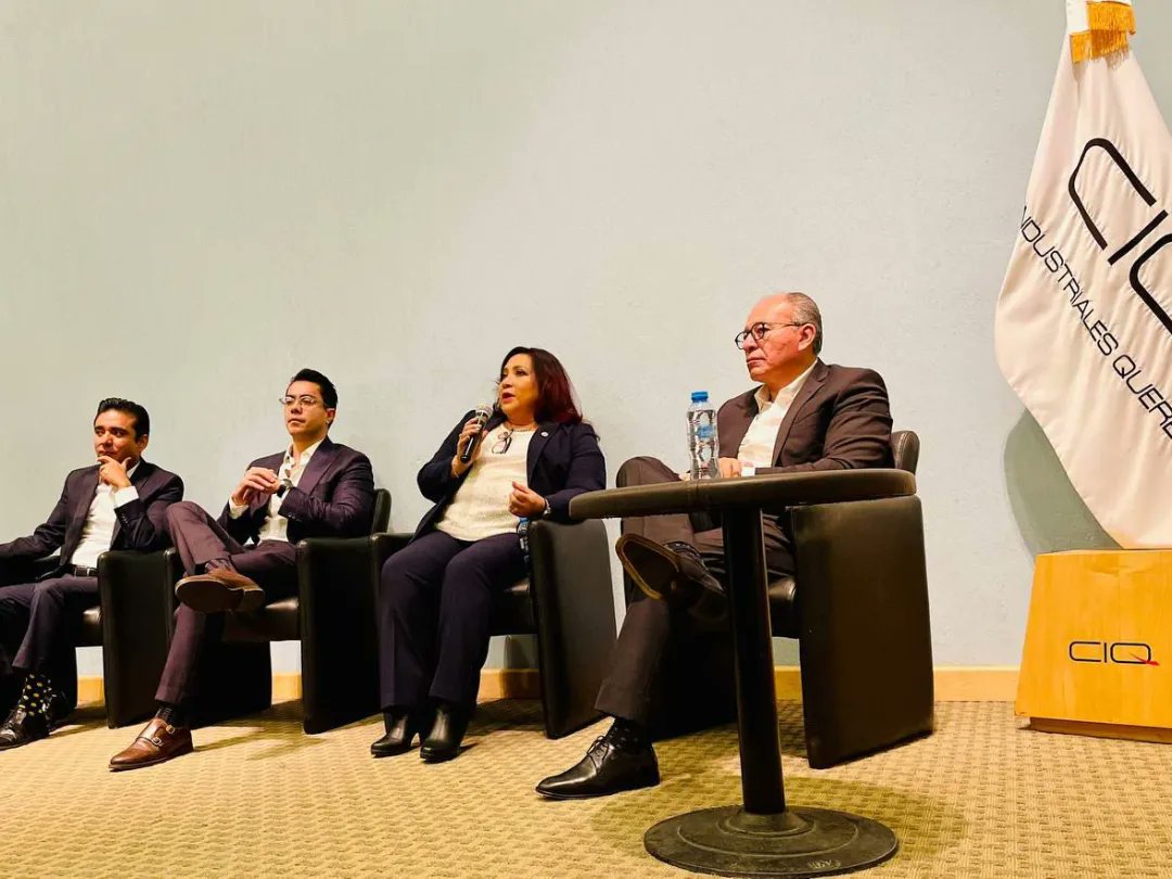 Dr_JuanMartinGT's tweet photo. Agradezco la invitación de la Asociación Queretana de Inmobiliarias @AQInmobiliarias para participar en el panel “Querétaro Seguro” en el Summit Inmobiliario #Querétaro 2022, donde compartí mi reflexión en torno al trabajo que se efectúa para mantener la paz pública en el estado. https://t.co/EfRiJz4qGJ