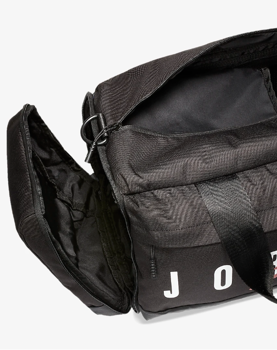 snkr_twitr's tweet photo. Jordan Air Duffle Bag Duffel Bag 'Black'

Shop -> https://t.co/58b1fF6Z0I

#AD https://t.co/FdaPtRN661