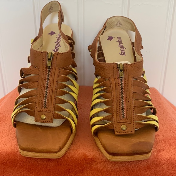 karolina72791's tweet photo. So good I had to share! Check out all the items I'm loving on @Poshmarkapp from @DAMAAZUL48 #poshmark #fashion #style #shopmycloset #sewchicboutique #frenchconnection #farylrobin: https://t.co/7oBikT6Bt1 https://t.co/ZwDxcGW8bc