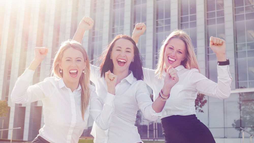 becky_vinton's tweet photo. When women celebrate each other’s successes at work, we create a positive work environment and build team morale.

Read more 👉 https://t.co/2tj29MLnYg   (or click link in bio)

#WomenSupportingWomen #uncertainty #WorkingWomen #Career #CareerAdvice https://t.co/50aeXTYVi3