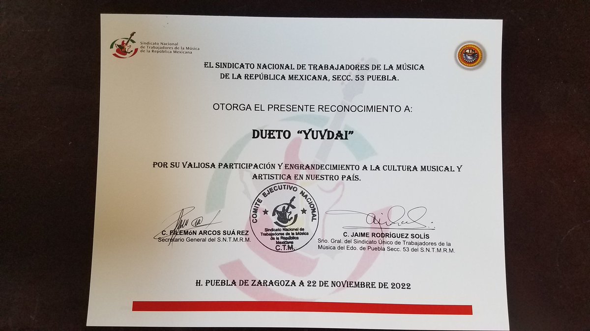 Yuvdai1's tweet photo. Gracias al @CTMPuebla por la invitación, el reconocimiento taaan especial y el honor de cantar y compartir el escenario con músicos tan talentosos!! Felicidades y que viva la música ❤ https://t.co/vj8L9W71Y2