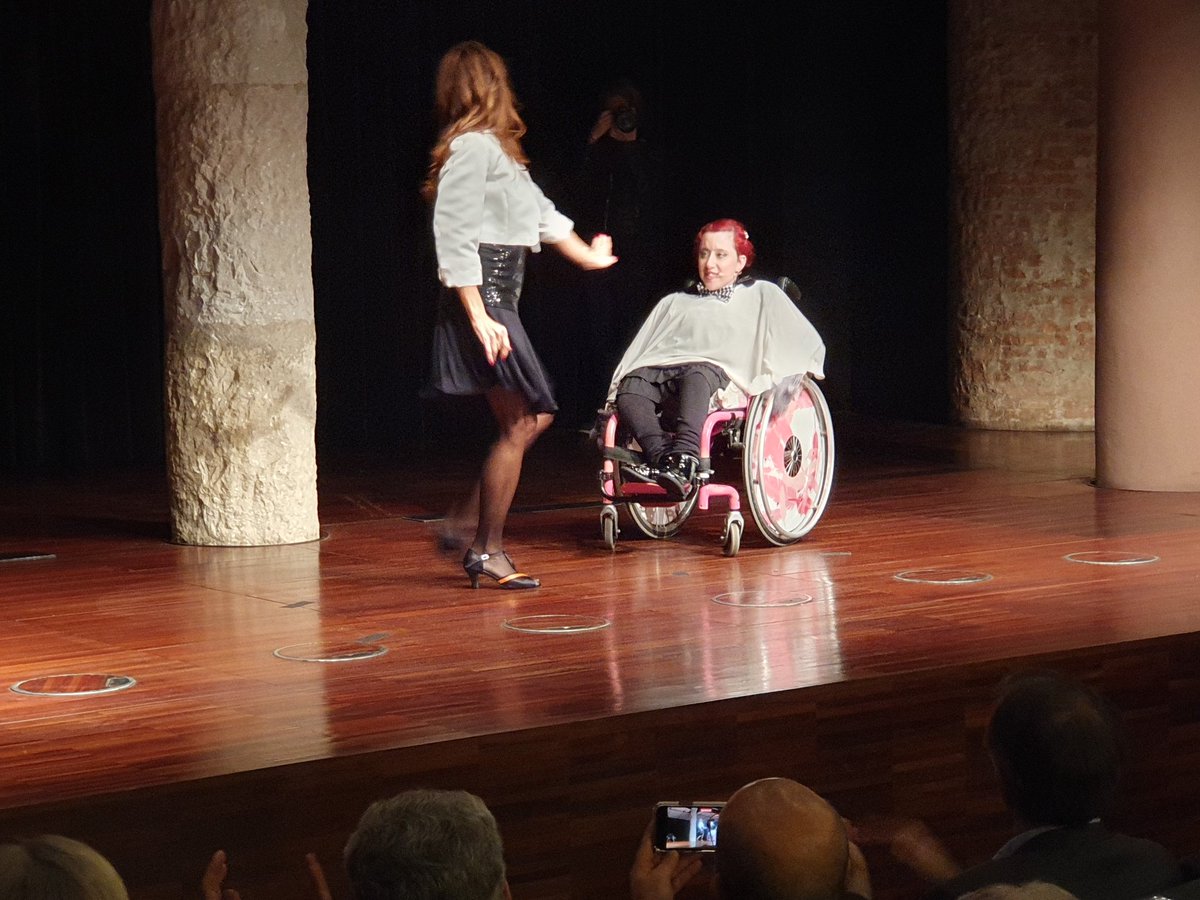 Finaliza la maravillosa actuación de las bailarinas Esther Amorós e Idoia Iturri, poniendo muy alto el listón: "Ha sido un regalo estar hoy aquí".

#5AniversarioFundacionMdP