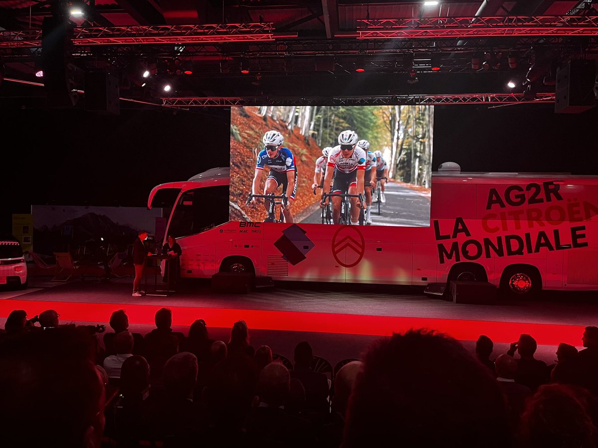 Les juniors mis à l’honneur lors des 30 ans d’ @AG2RCITROENTEAM