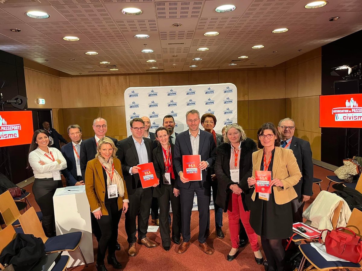 Maxence de Rugy (@maxencederugy) on Twitter photo L’AG du <a href="/PasseportCivism/">Passeport Du Civisme</a> a permis de partager les belles perspectives de l’association ! Merci à <a href="/davidlisnard/">David Lisnard</a> <a href="/PresidentAmf/">Président de L’AMF</a> pour son soutien et son appui précieux ! L’AG du <a href="/PasseportCivism/">Passeport Du Civisme</a> a permis de partager les belles perspectives de l’association ! Merci à <a href="/davidlisnard/">David Lisnard</a> <a href="/PresidentAmf/">Président de L’AMF</a> pour son soutien et son appui précieux !