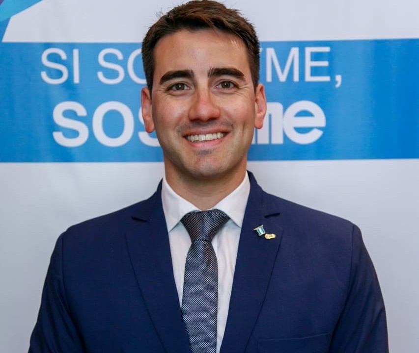 Un mendocino es el nuevo Director del sector Joven de la Confederación Argentina de la Mediana Empresa

Se trata de Nicolás Alonso Barotto de 33 años, que se desempeñó hasta hace unos meses como presidente de Jóvenes FEM

Más info mendoza.puntoapunto.com.ar/un-mendocino-e…
