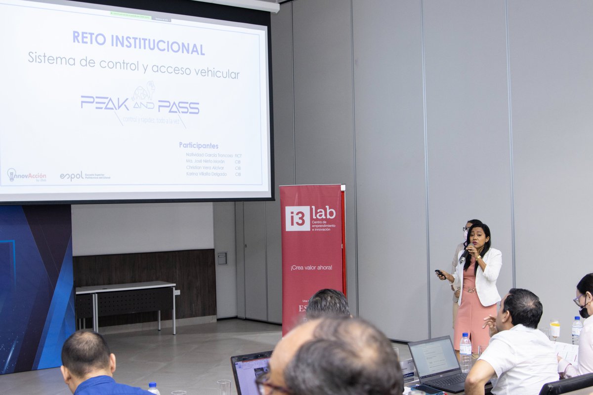 espol's tweet photo. Las propuestas innovadoras de #ESPOL brillaron en la final de Innovacción. Cuatro equipos politécnicos expusieron sus ideas creativas en tres desafíos. El grupo ganador es ESPOL Responde, con un sistema para reportar emergencias. Conoce más detalles en: https://t.co/HbcNwckd9F https://t.co/PrRBjMLDgh