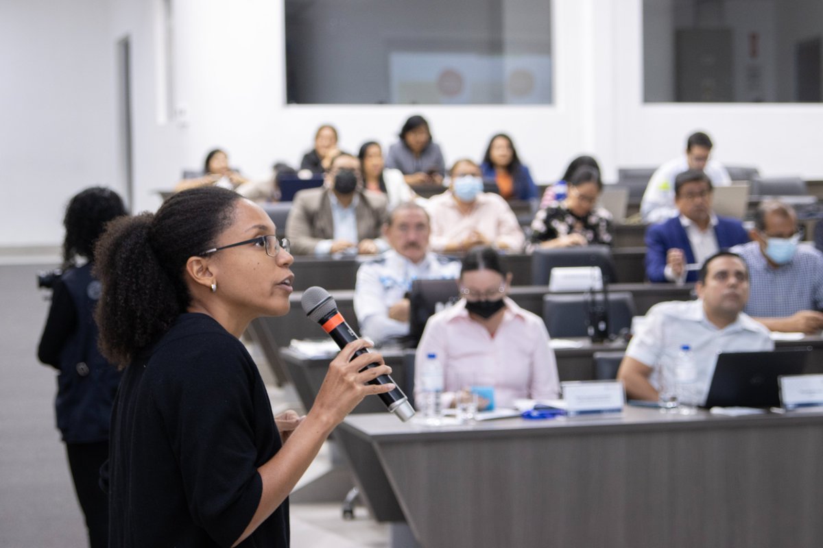 espol's tweet photo. Las propuestas innovadoras de #ESPOL brillaron en la final de Innovacción. Cuatro equipos politécnicos expusieron sus ideas creativas en tres desafíos. El grupo ganador es ESPOL Responde, con un sistema para reportar emergencias. Conoce más detalles en: https://t.co/HbcNwckd9F https://t.co/PrRBjMLDgh