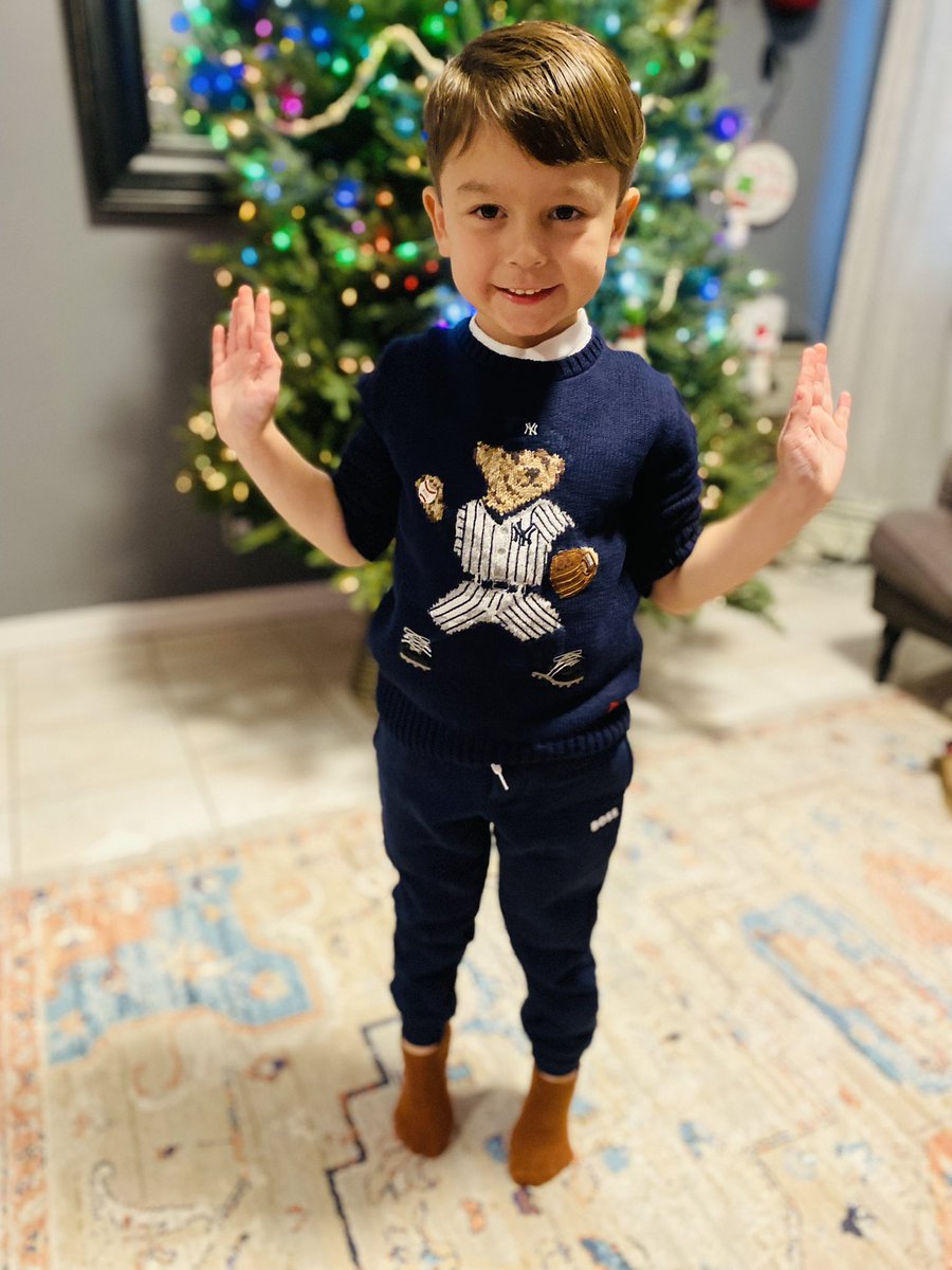 Happy Thanksgiving from the Medina Family <a href="/ARizzo44/">Anthony Rizzo</a> <a href="/MissGarciaRM310/">Veronica Garcia</a> @LauraLaneUPS <a href="/The161Boys/">The Boys of 161st Street</a> @UPS_Healthcare <a href="/FrankSmith_ups/">Frank Smith</a> <a href="/Yankees/">New York Yankees</a> <a href="/Yankees/">New York Yankees</a> <a href="/UPSers/">UPSers</a> <a href="/DaveBrennan21/">Dave Brennan</a> <a href="/Paulina32769196/">Paulina Vargas</a>