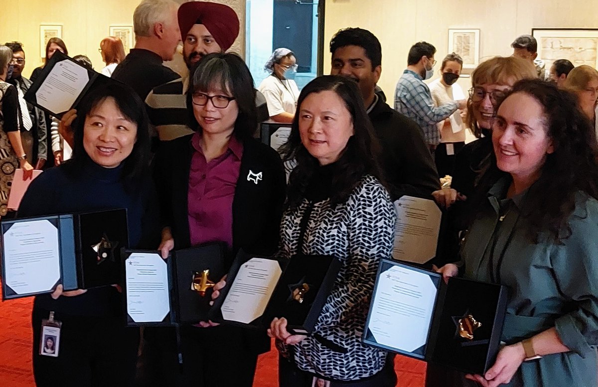 scholarsportal's tweet photo. 🔹20 years as a Scholars Portal service
🔹serving 539,468 students across @ocul_libraries 
🔹65 million+ articles loaded
🔹80 million+ downloads
🔹1st Canadian repository to achieve TDR status

Today the Scholars Portal Journals team was recognized for their Ongoing Excellence! https://t.co/GbcnUATz78