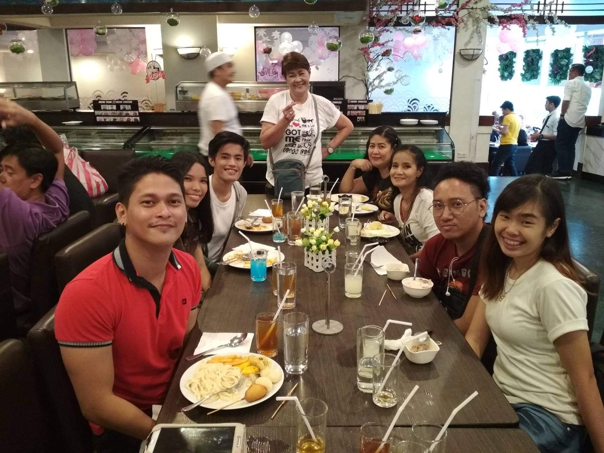 amnumberfourth's tweet photo. Family :)

#Family
#Gettogether
#Loved https://t.co/RMlXux3Jdt