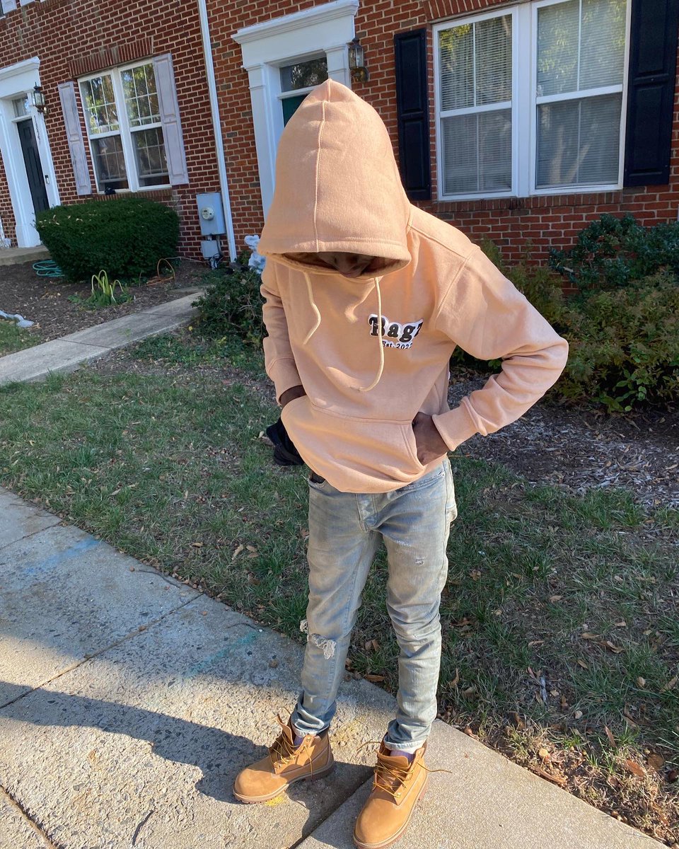 ThaRealMoneyBag's tweet photo. Hit They Man With That Drac I Bet That Sent Them A Message‼️ #LLGlock❤️ https://t.co/S9RqfvC4hA