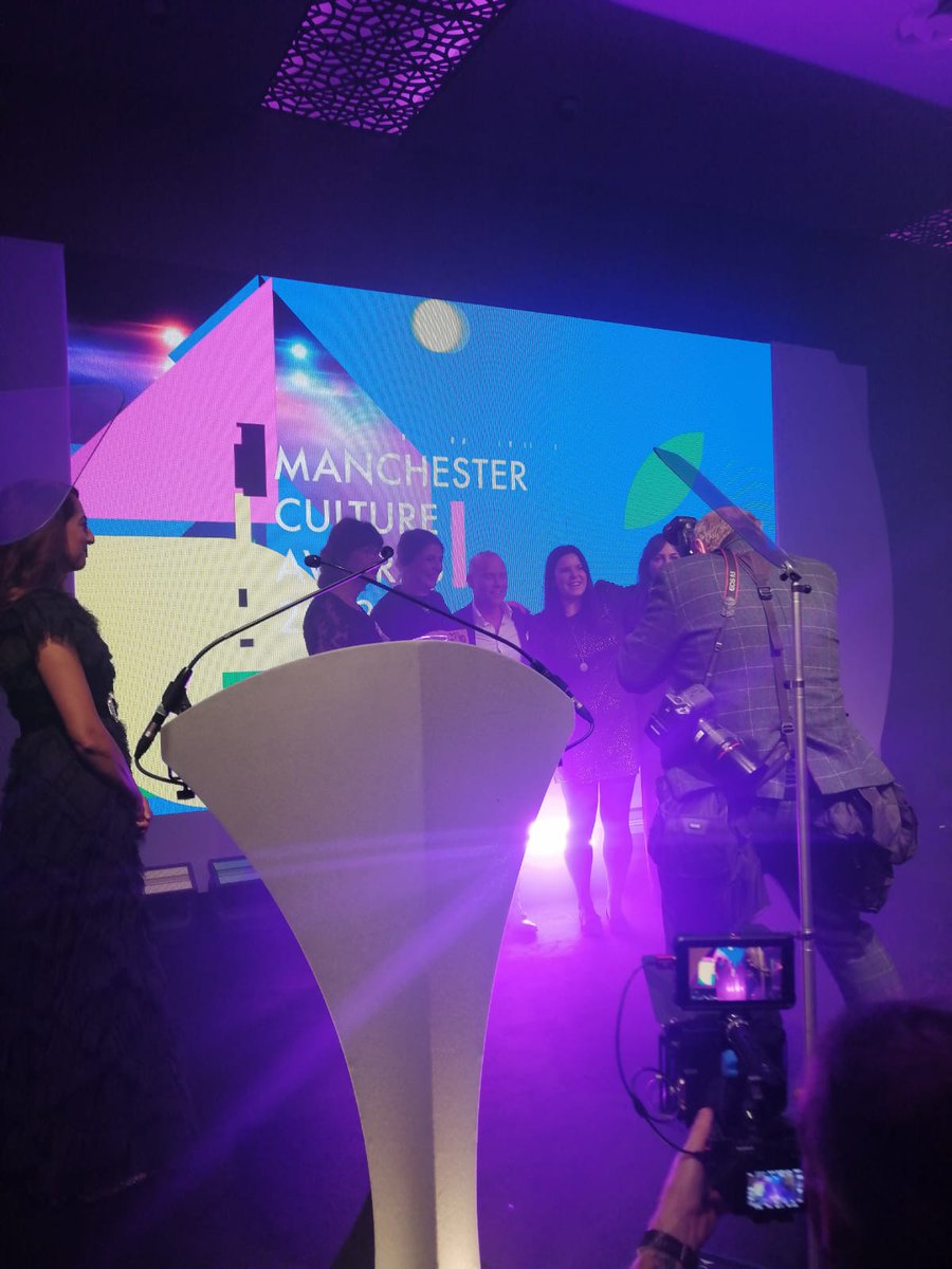 Manchester Cultural Partnership (@mcrculturepship) on Twitter photo The Award for BEST BUSINESS PARTNERSHIP at the #McrCultureAwards goes to <a href="/BarryBennettLtd/">Barry Bennett</a> & <a href="/VentureArts/">Venture Arts</a>. Working with <a href="/VentureArts/">Venture Arts</a>, @BarryBennerrLtd has sponsored Venture Arts and its major 2021 exhibition, ‘Completely A Hustling Place’.👏 @DianeHawkinsDL The Award for BEST BUSINESS PARTNERSHIP at the #McrCultureAwards goes to <a href="/BarryBennettLtd/">Barry Bennett</a> & <a href="/VentureArts/">Venture Arts</a>. Working with <a href="/VentureArts/">Venture Arts</a>, @BarryBennerrLtd has sponsored Venture Arts and its major 2021 exhibition, ‘Completely A Hustling Place’.👏 @DianeHawkinsDL