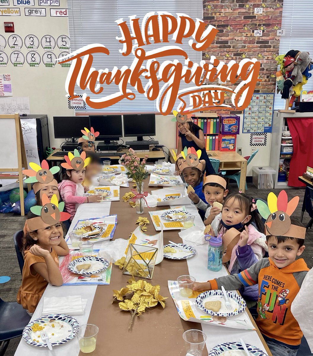 Our Booker Bobcats wish you and your family a Happy Thanksgiving! 🧡

¡Nuestro Booker Bobcats les deseo a usted y a su familia un feliz día de acción de gracias! 🧡