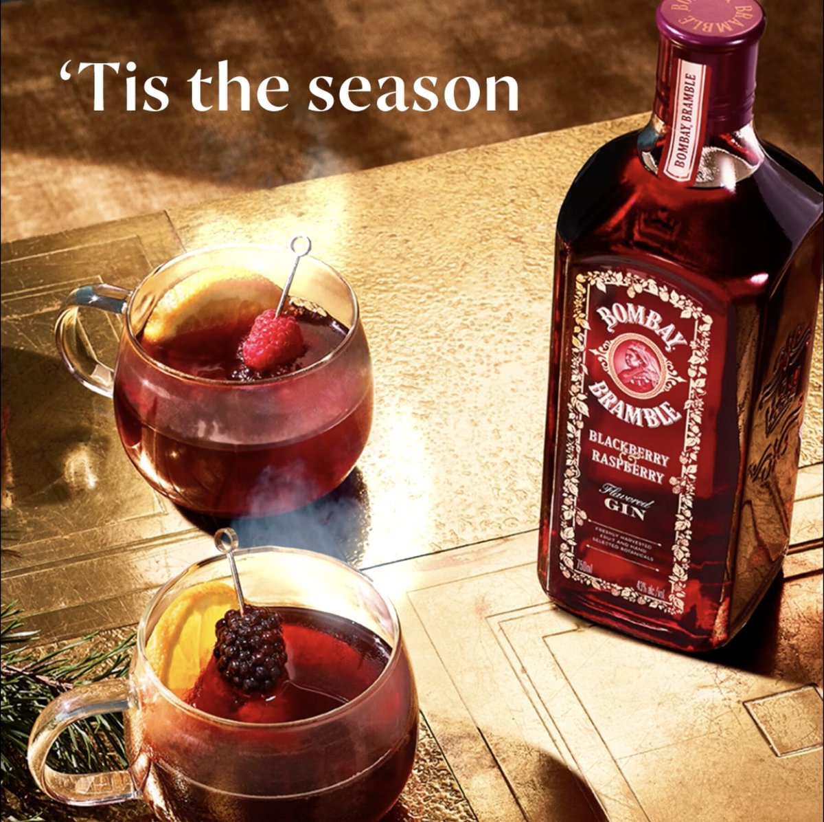 BombaySapphireA's tweet image. A short list of things we're thankful for: good friends, good times, and good cocktails. We'll cheers to that!#Thankful #BombayBramble#StirCreativity