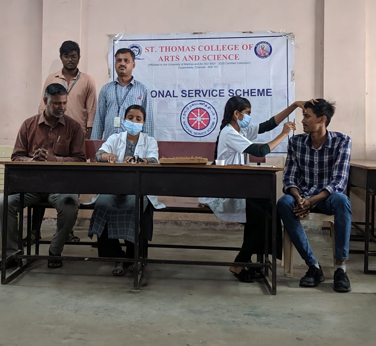 Nss_Stcas106_Ch's tweet photo. 16/11/2022 :In St. Thomas college of arts and science the National Service Scheme conducted eye camp with Dr. Agarwal's eye hospital from morning 9 am to 2 pm | In that more than 80 students were done there eye check up
@_NSSIndia @Nss_Stcas107_Ch @NSSChennai @dragarwals_eye #nss https://t.co/nyXQe87GPv