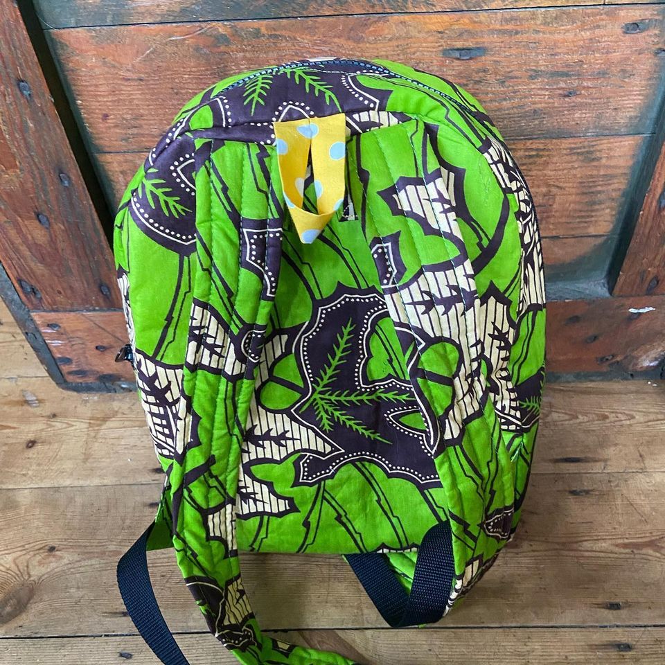 LnSDesigners's tweet image. Lots of colourful gifts from bags to guitar straps, adults waistcoats to kids dresses all made by @esdeshandmade who will be at both our #christmasmarkets - St Johns #Leytonstone this Saturday 26/11 and Fellowship Square #E17 on Saturday 3/12. #E11 #handmade #makersmarket #xmas