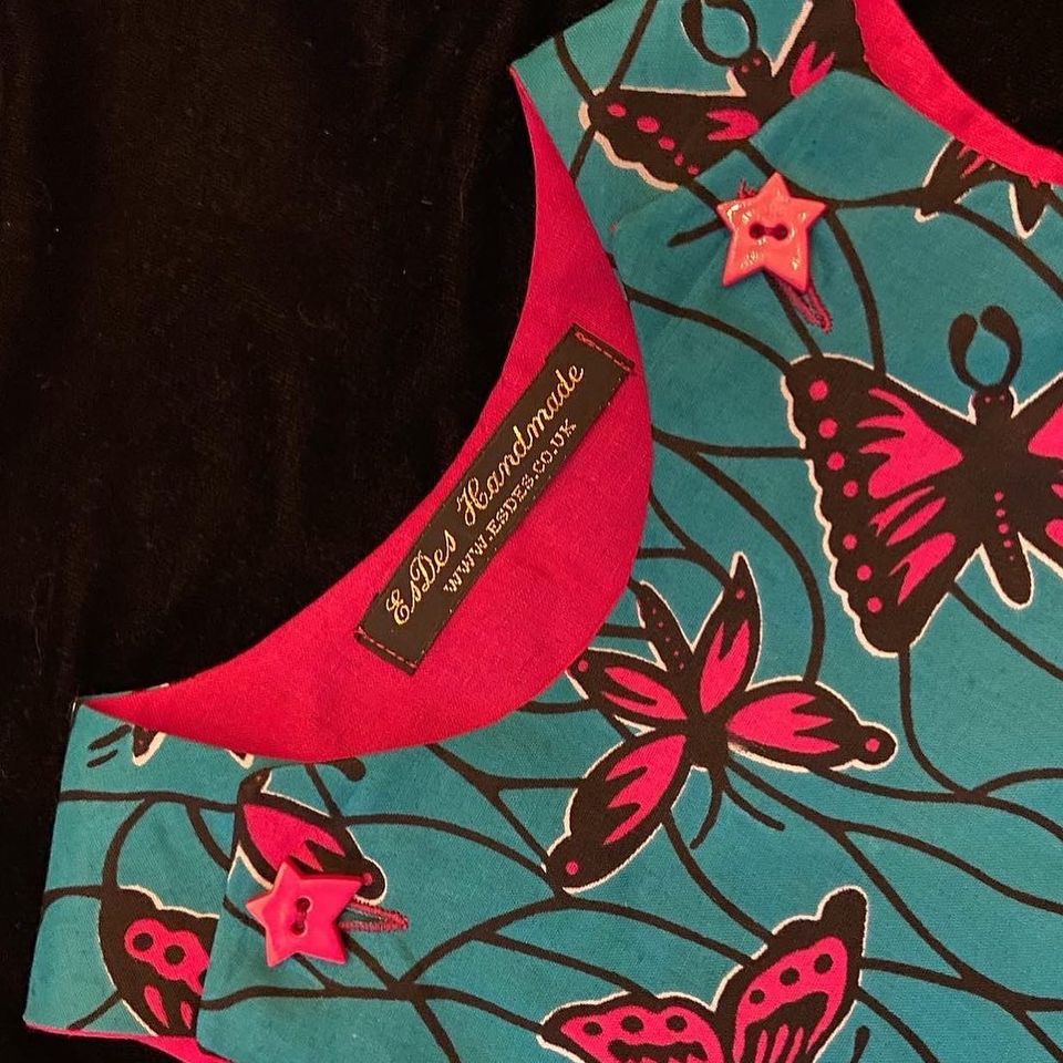 LnSDesigners's tweet image. Lots of colourful gifts from bags to guitar straps, adults waistcoats to kids dresses all made by @esdeshandmade who will be at both our #christmasmarkets - St Johns #Leytonstone this Saturday 26/11 and Fellowship Square #E17 on Saturday 3/12. #E11 #handmade #makersmarket #xmas