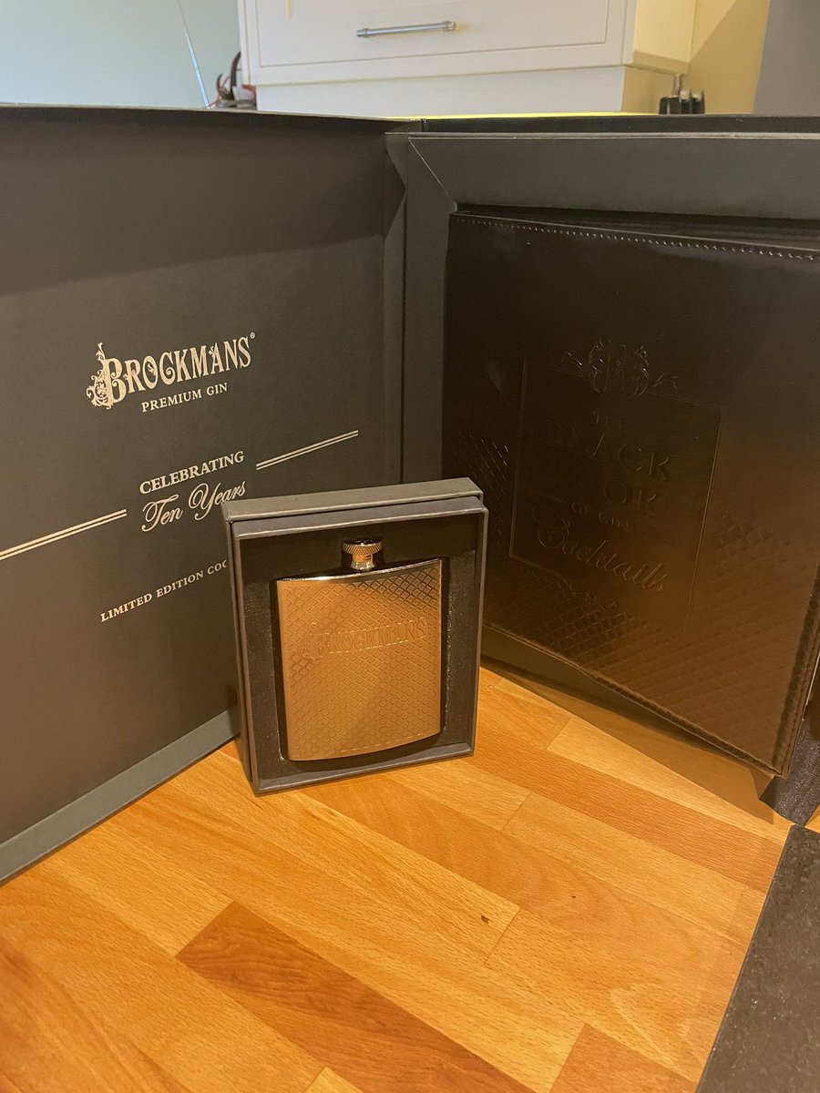 the1stemerson's tweet photo. @BrockmansGin I must say @BrockmansGin that’s a lovely touch. Thank you so much. https://t.co/Ug6OHDWScP