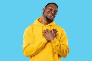 Practicing gratitude is simple and does not take very much time. Researchers—and yogis—have developed quite a few different ways to intentionally incorporate gratitude into our lives. Learn some practices that have been part of recent studies on gratitude: buff.ly/3VmWMGZ