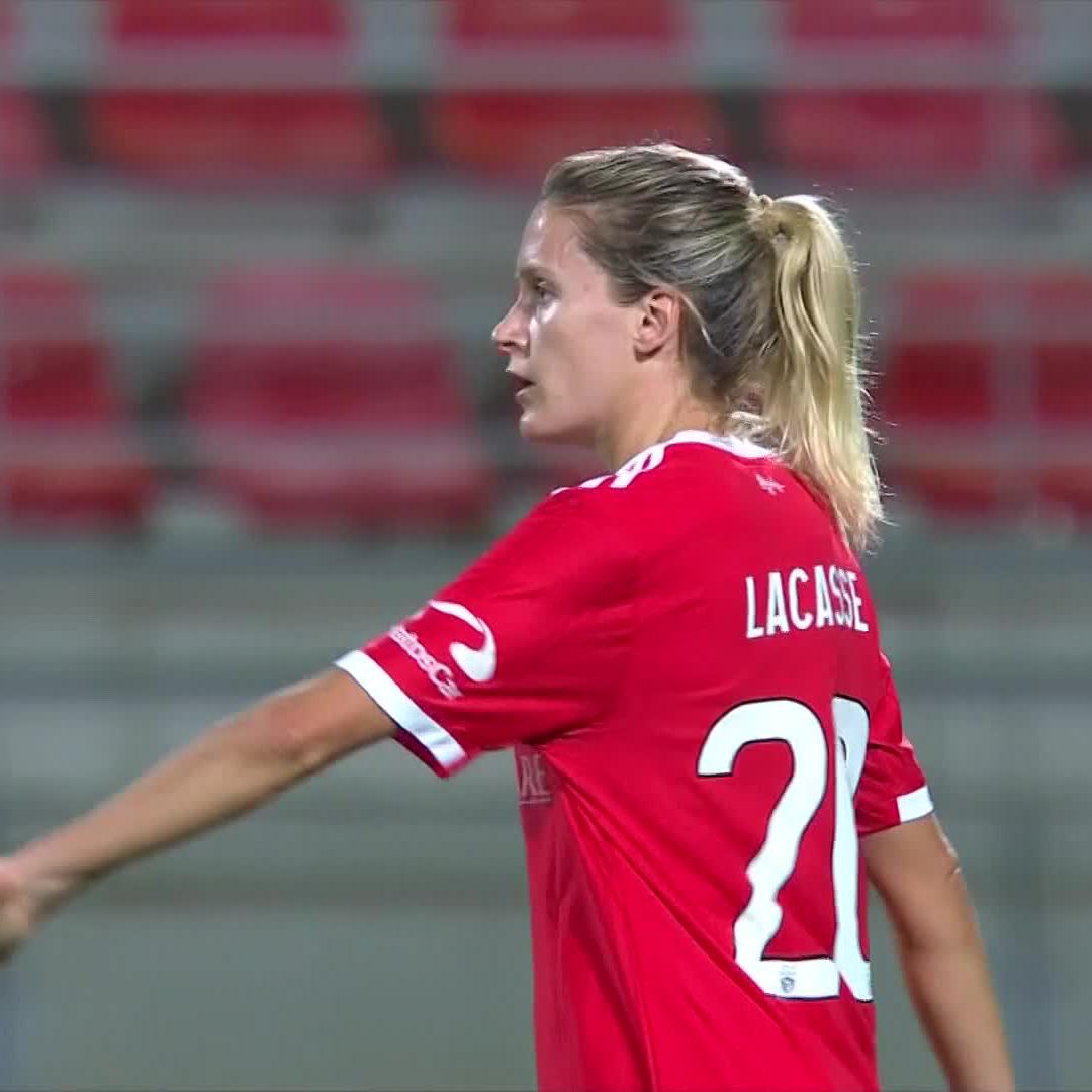 CLOE LACASSE GIVES BENFICA THE LEAD OVER ROSENGARD 🔥

#UWCL LIVE NOW ⬇️
🇬🇧 🎙 👉   
🇵🇹 🎙 👉   
🇸🇪 🎙 👉