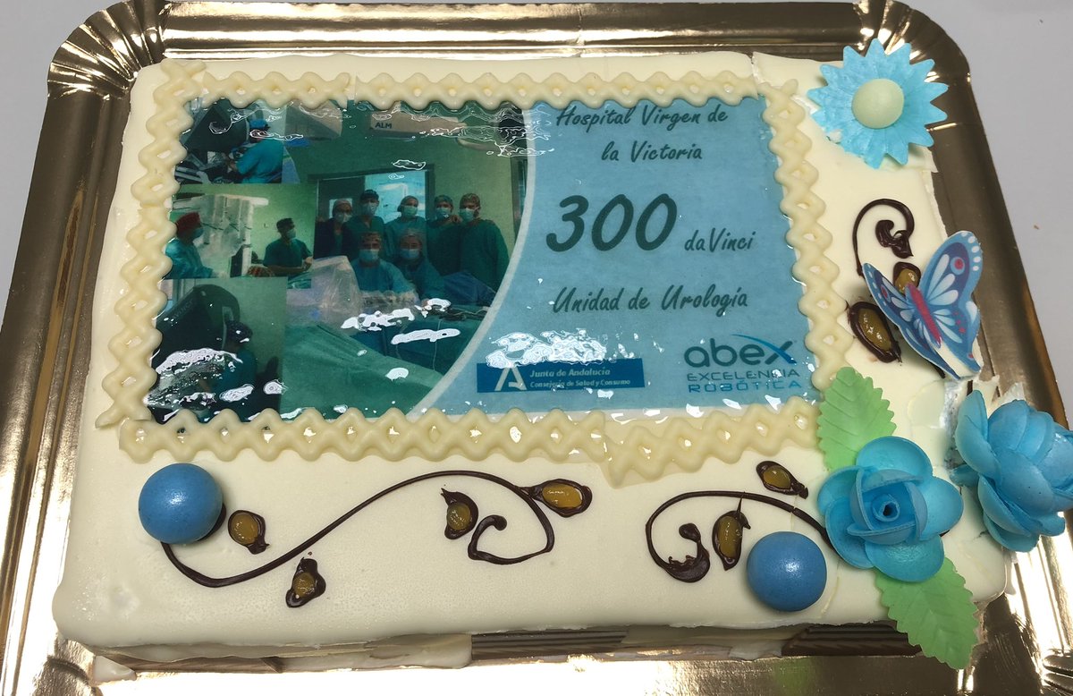 300 primeros casos de cirugia urologica robotica,gran equipo humano.Sumamos mas junt@s.#soydelclinico #HUVV #SeguimosCreciendo <a href="/AbbVie_ES/">AbbVie España</a> <a href="/BerUrologia/">Bernardo Herrera Imbroda</a> <a href="/javiermachuca6/">Francisco Javier Machuca</a> <a href="/JACanteroUro/">Juan Andrés Cantero</a>