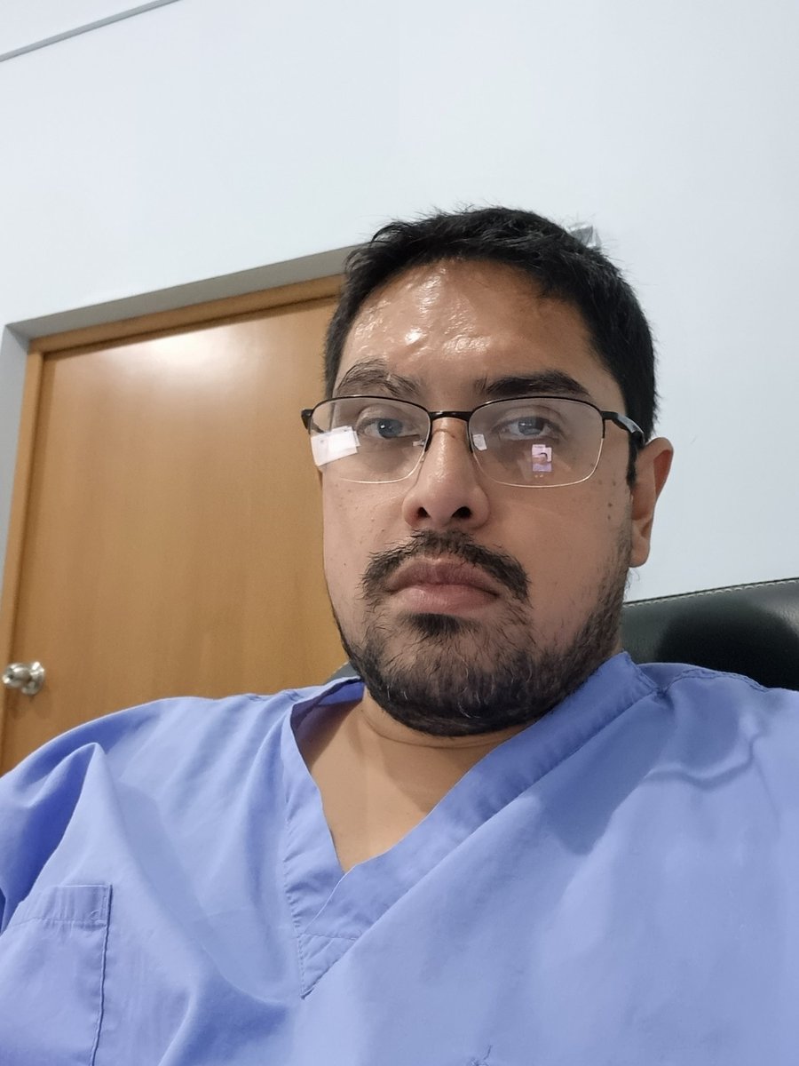ElKin0's tweet photo. Mi cara después de hacer 12 ultrasonido en 4 horas , me sentí en el IMSS #IMSS #radiology #ecography https://t.co/910JDE7d04