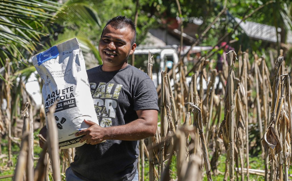 Ante las adversidades, debemos sobre ponernos, buscar soluciones y oportunidades. Hoy iniciamos la entrega de más de 5,000 paquetes para que las áreas de humedales que ha dejado el paso de la Tormenta Tropical Julia sean sembrados y repongamos lo que perdimos.