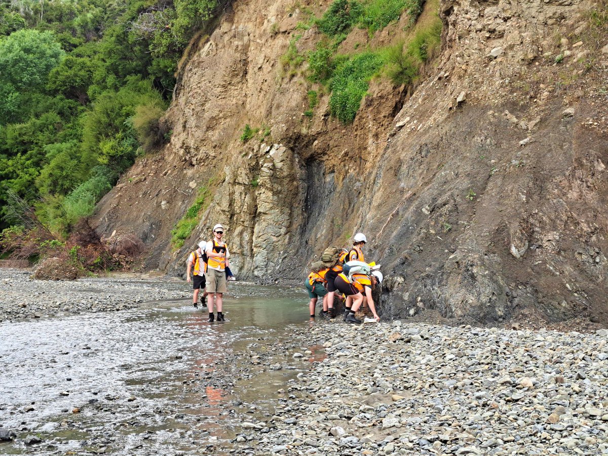 What a week. My first time teaching on our VUW Kekerengu field camp was mostly pretty awesome, but very tiring! The students and demos were amazing and it was so much fun showing our students the some of the magnificent faults involved in the 2016 Kaikōura earthquake. Sleep now.