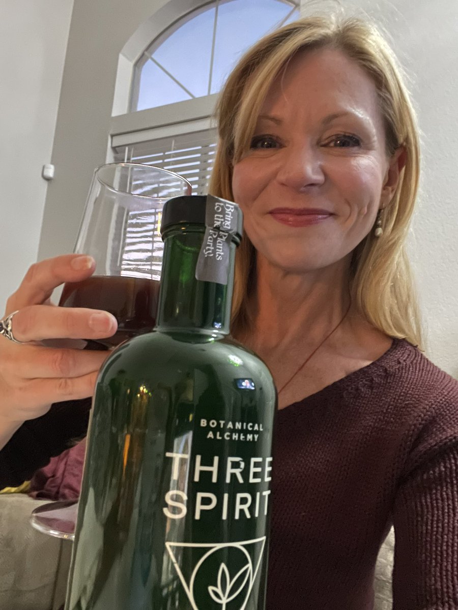 JennaBusch's tweet photo. It’s wonderful as a non-drinker to have amazing sips for the holiday! I got #ThreeSpirits from @BoissonNYC and I love it so much! https://t.co/mMzXVUHx0z