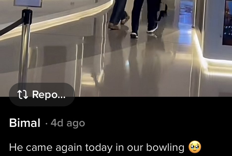 _taegguk_luv_'s tweet photo. Really??? Jungkookie played bowling in Qatar right after #taekook bowling photo came out ???🥹 https://t.co/L6OGGUtAAd