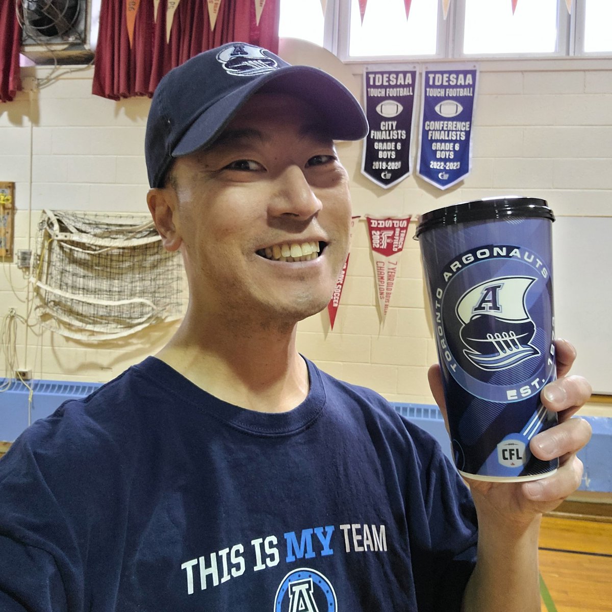 HPEWithYuAndMe's tweet photo. Such an INCREDIBLE @CFL yr! Never did I dream @CFLPA bargaining would save a season incl @TorontoArgos #GreyCupChamps 🌊🌊🏆💍, writing digital comic strips @GoElks (🙏 @victorcui & @TeShawnDwyer ), spending time w/#RickyRay @CFHOF & I met awesome @Ticats fans! #IsItJuneYet🍁🏈 https://t.co/gs32pCIcX7