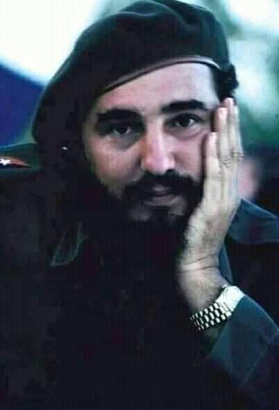 Padre, vives en nuestros corazones. #FidelPorSiempre#CubaPorLaVida <a href="/cubacooperaven/">Brigada Médica Cubana en Venezuela</a> @minsapcuba #Cuba @CubCooperaVeGua